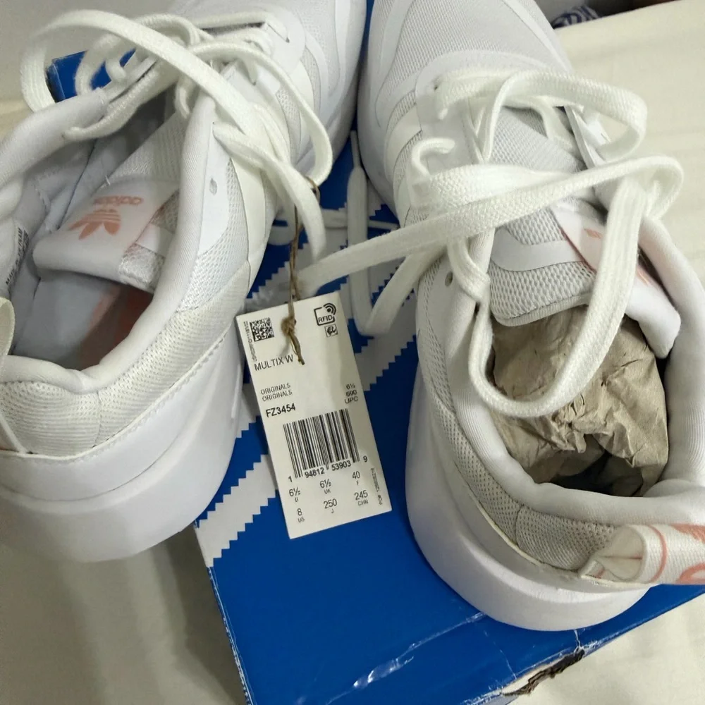 Brand New Adidas Multix W – Size 8 US, White - Picture 5 of 7